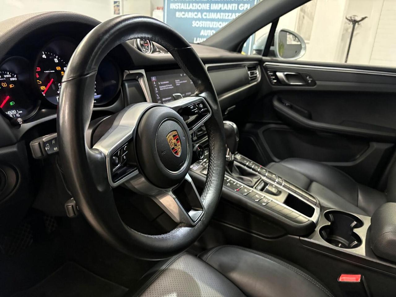 Porsche Macan 2.0 245cv pdk