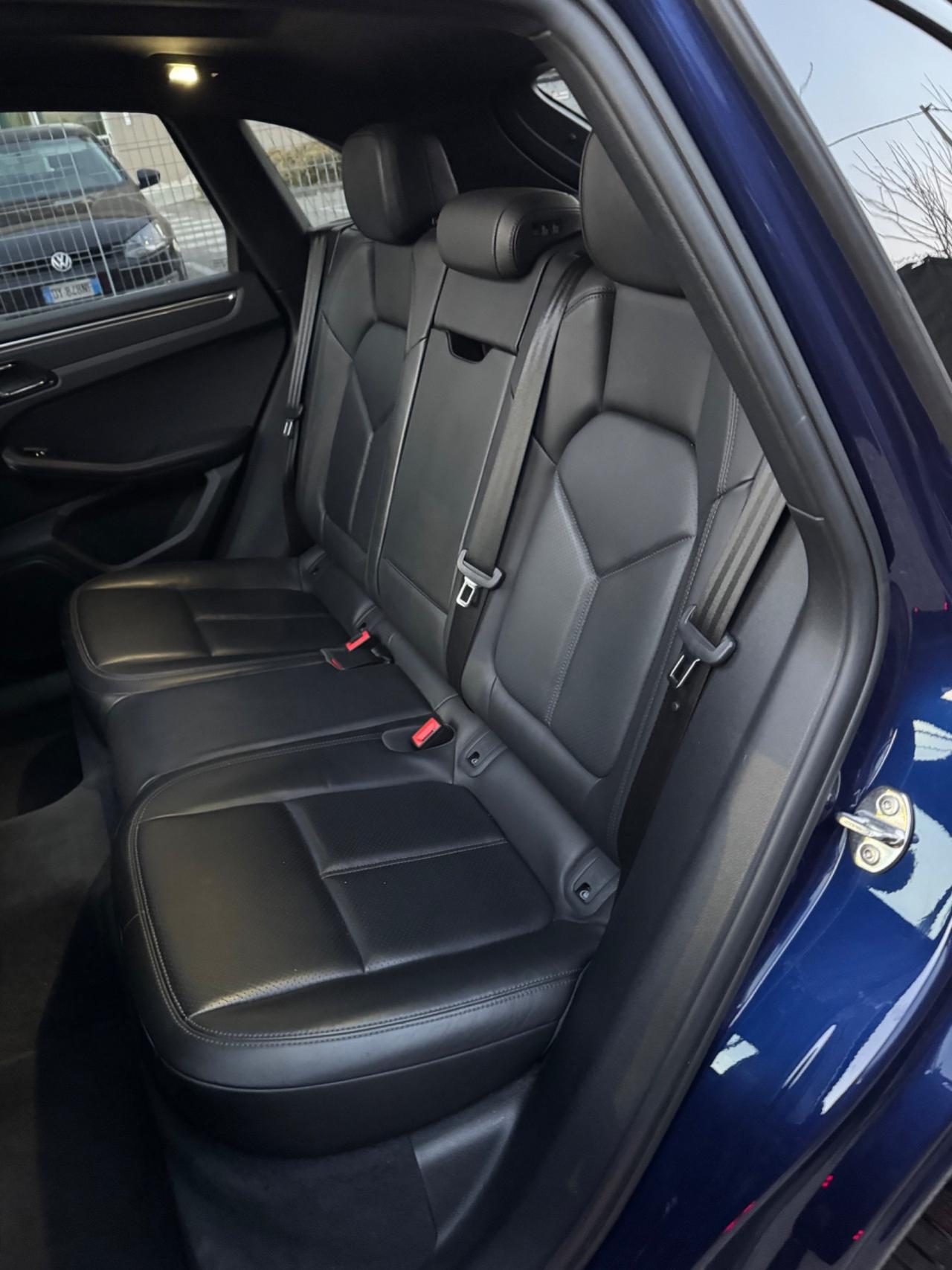 Porsche Macan cerchi 21, tetto, tagliandi Porsche