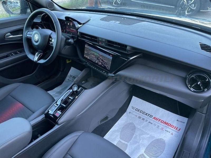 Alfa Romeo Junior Junior 1.2 ibrida Speciale 136cv edct6