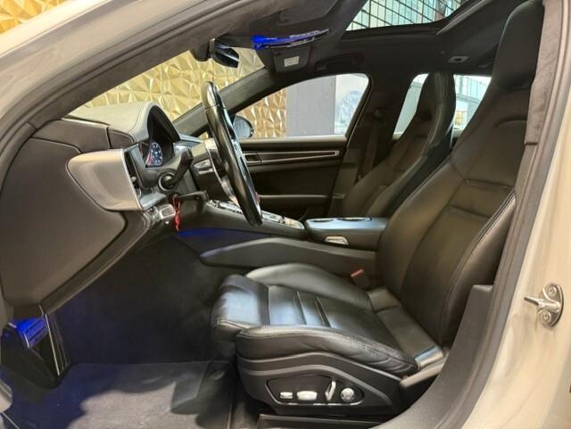 Porsche Panamera 4.0 GTS Sport Turismo
