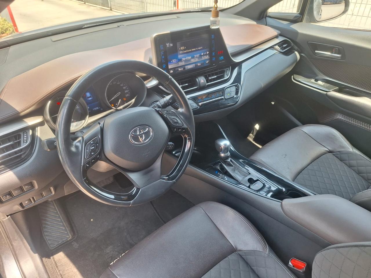 Toyota C-HR 1.8 Hybrid E-CVT Lounge
