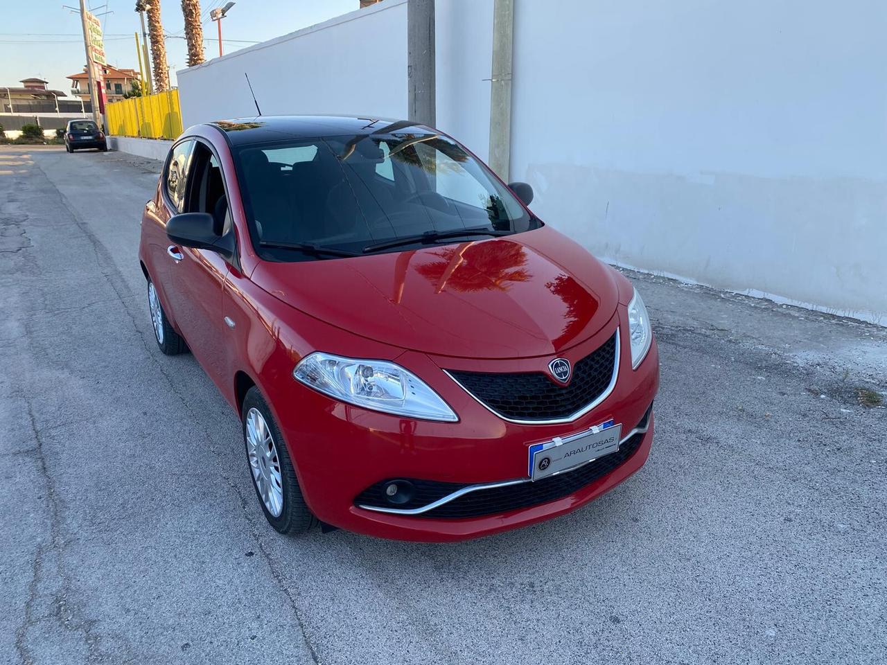Lancia Ypsilon 1.2 69 CV GPL Ecochic Gold