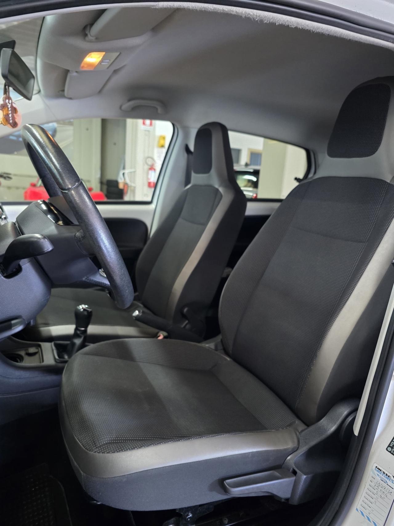 Volkswagen up! 1.0 5p. move up!