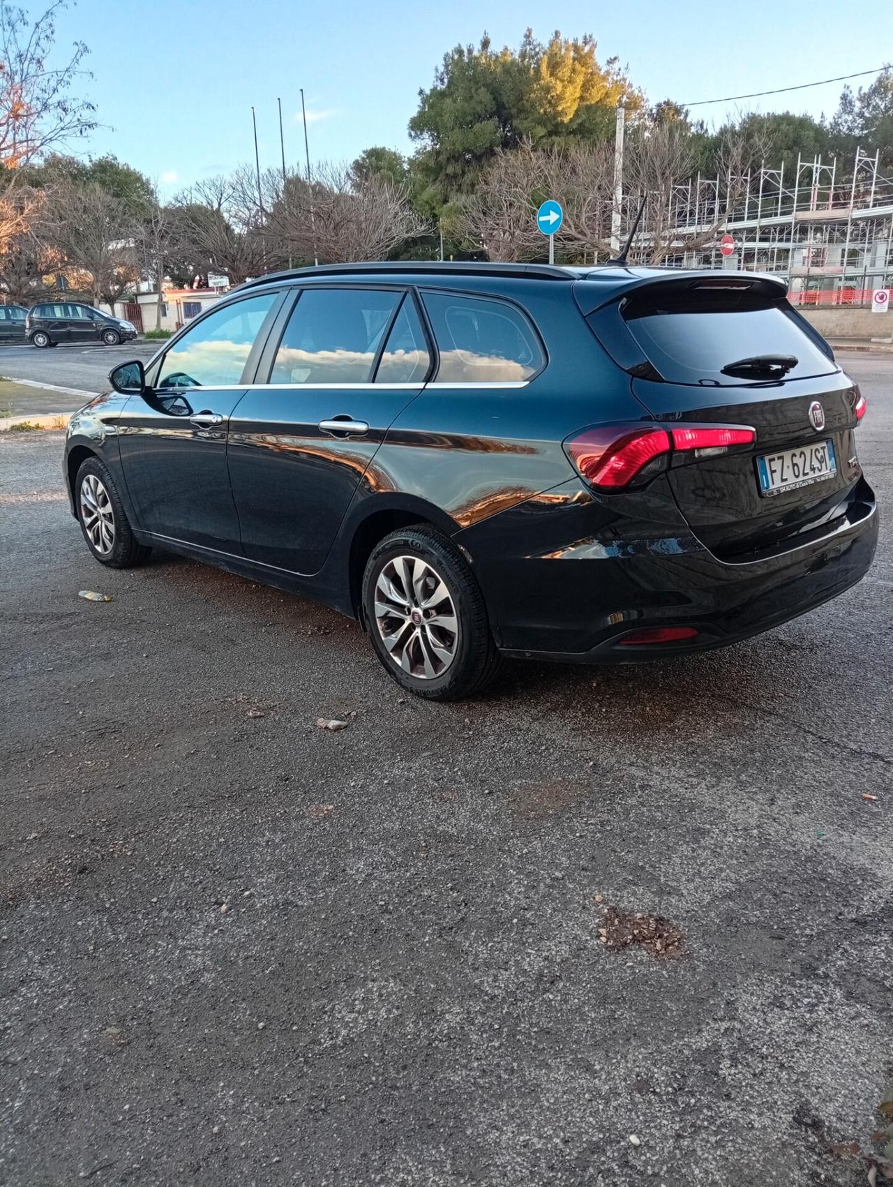 Fiat Tipo 1.6 Mjt S&S SW Lounge