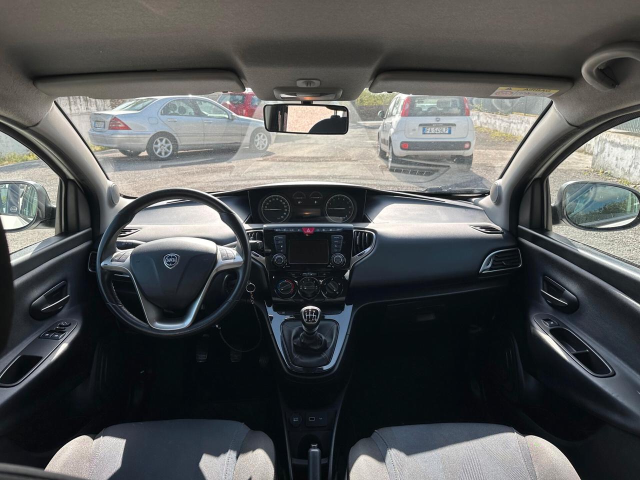 Lancia Ypsilon 1.0 FireFly 5 porte S&S Hybrid Ecochic Gold