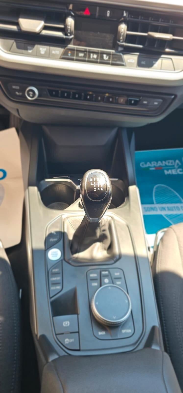 Bmw 116 116d 5p. Advantage