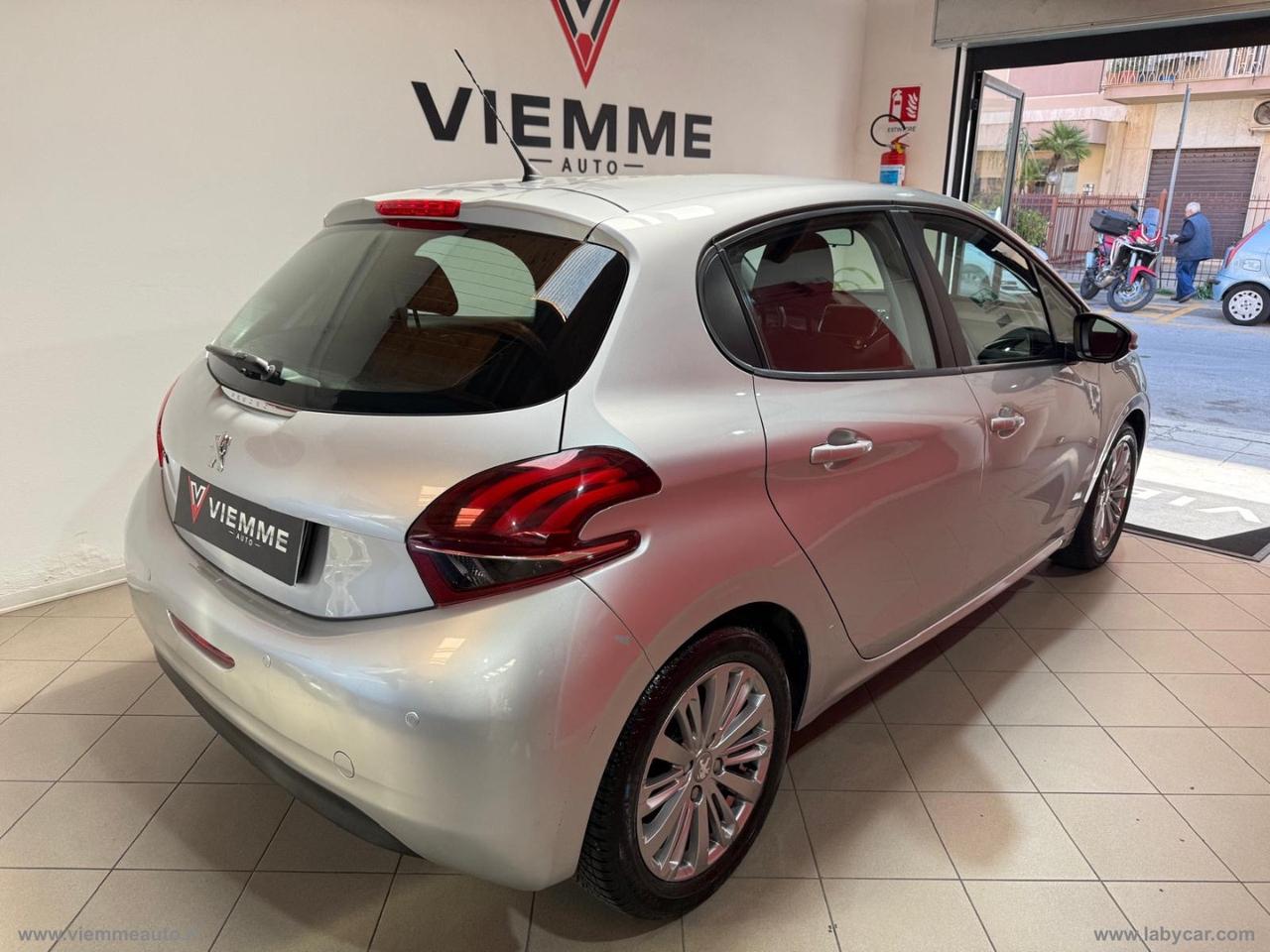 PEUGEOT 208 PureTech 82 5p. Allure