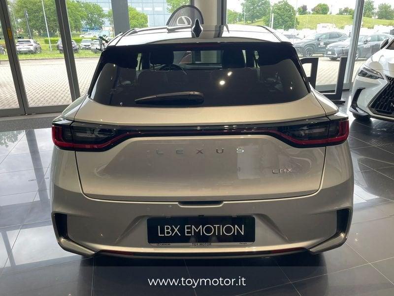 Lexus LBX Hybrid Emotion
