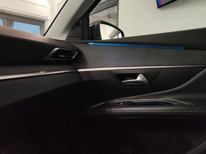 Peugeot 3008 BlueHDi 130 S&S EAT8 Allure