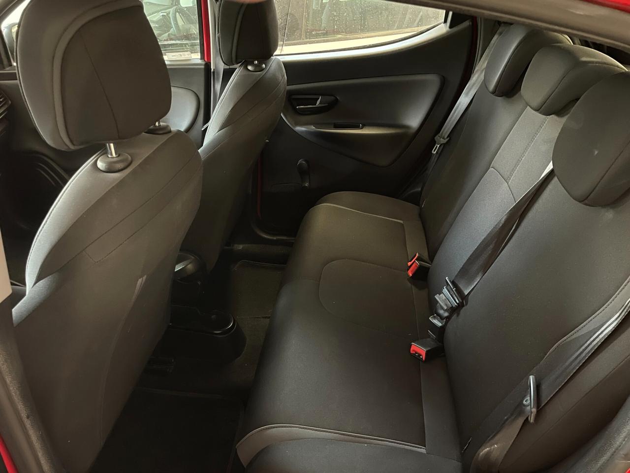 Lancia Y Ypsilon 5 p 1.2 GPL NUOVO DISTRIB + TAGLIANDO NEOPATENTATI