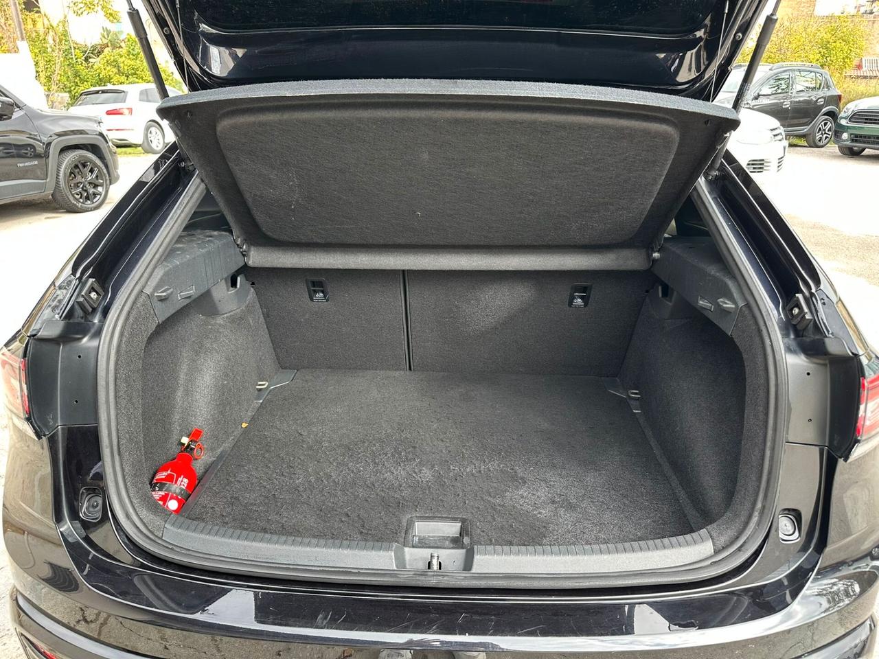 Volkswagen Taigo 1.0 TSI R-Line 110 cv - 2023