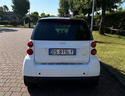Smart ForTwo 1000 52 kW MHD coupé pure