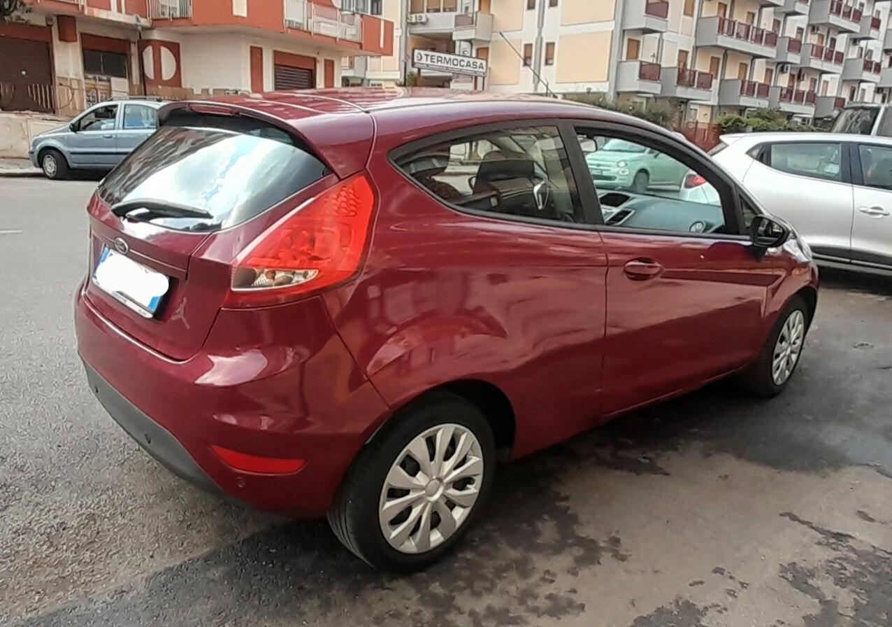 Ford Fiesta 1.2 82CV 3 porte Titanium