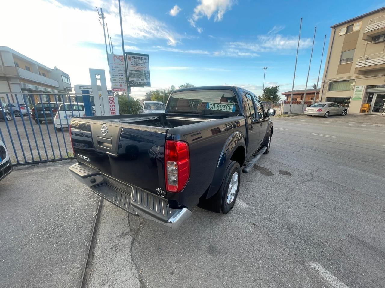 Nissan Navara 2.5 dCi 4 porte Double Cab LE