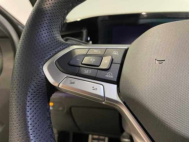 Volkswagen Passat Variant 8ª serie 2.0TDI 150CV DSG R-LINE - IVA ESPOSTA