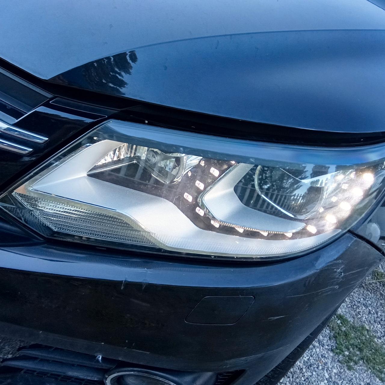Volkswagen Tiguan 2.0 TDI 140 CV Sport 012
