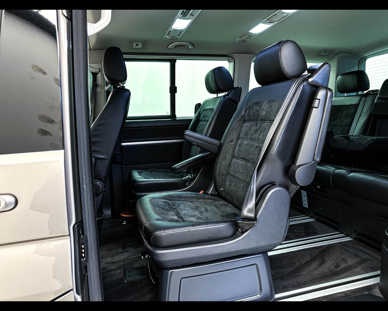 VOLKSWAGEN Multivan 6ª '15-'24 - Multivan 2.0 TDI 150CV 4Motion Highlin