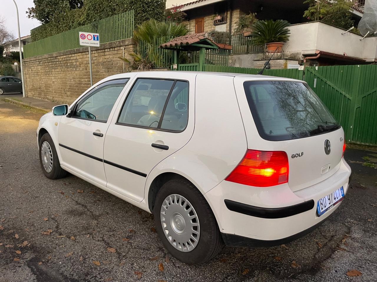 Volkswagen Golf 1.6 cat 5 porte Highline