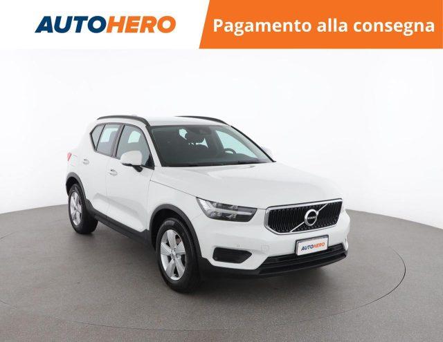 VOLVO XC40 T2 Momentum Core