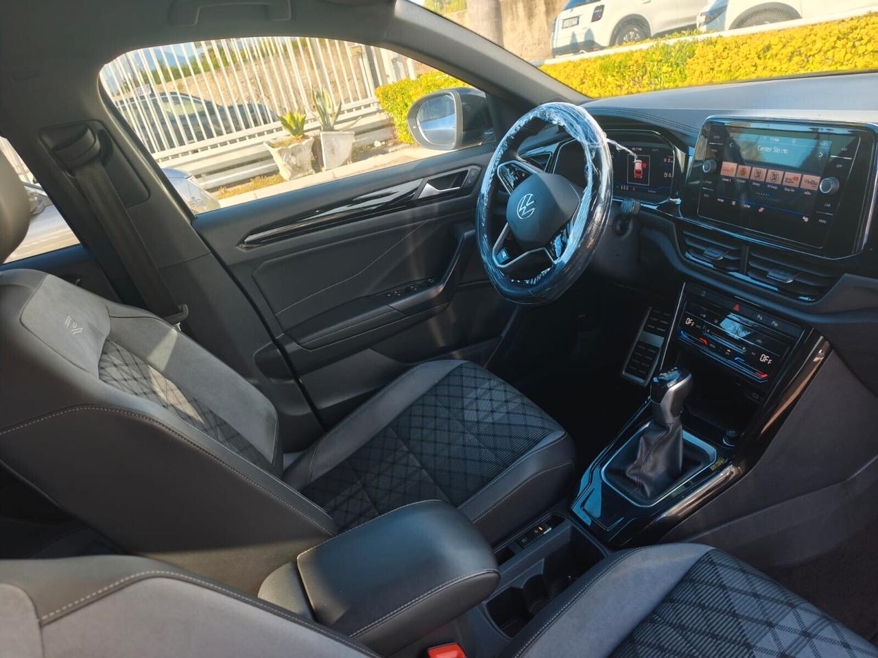 VW TROC 1.5TSI DSG R-LINE PLUS