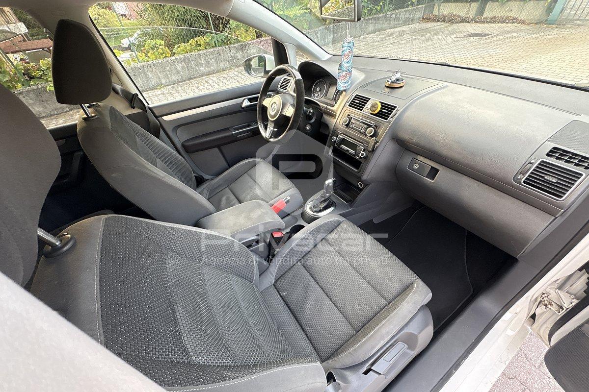 VOLKSWAGEN Touran Business 1.6 TDI DSG Comfortline