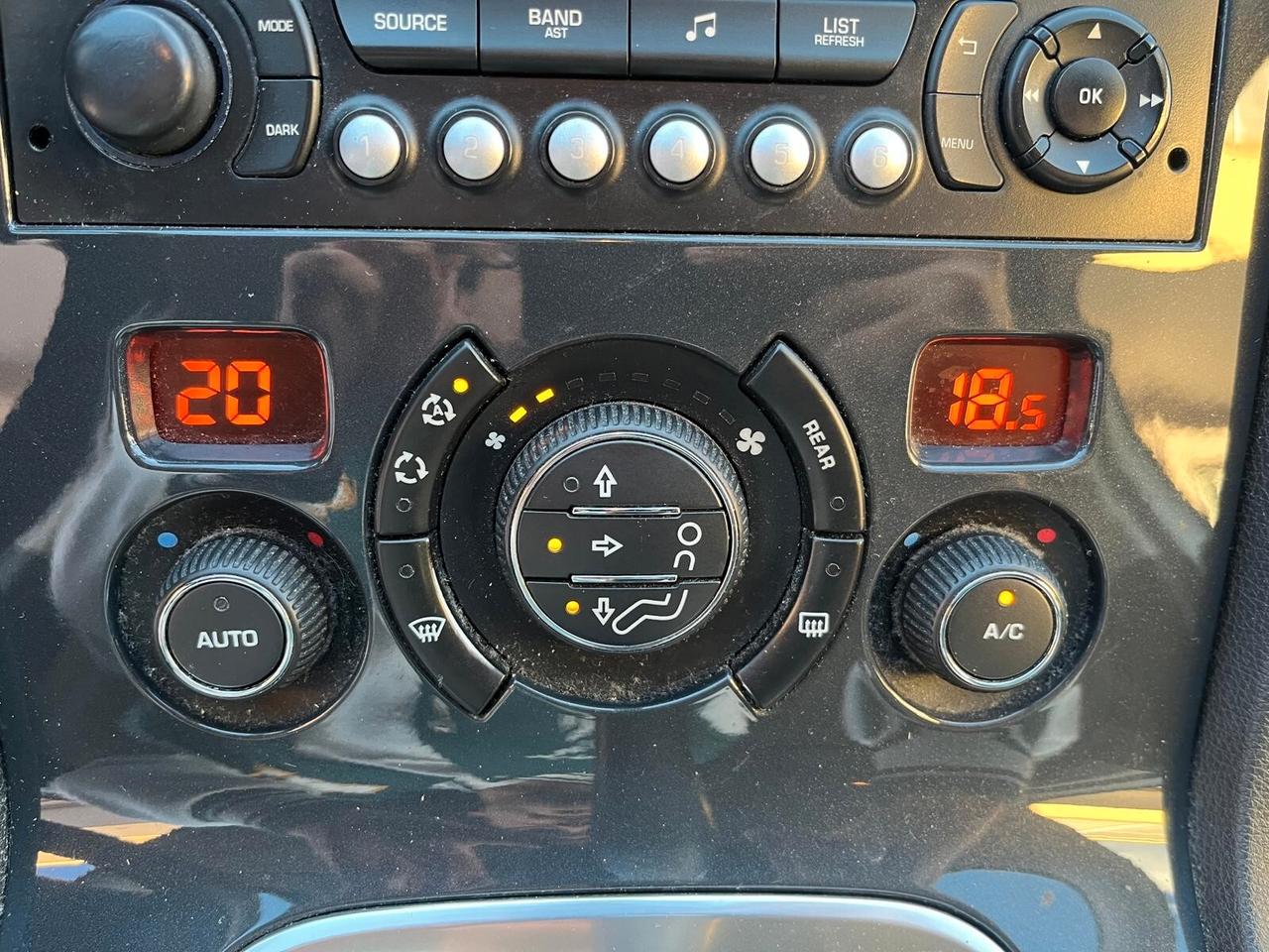 Peugeot 5008 1.6 e-HDi 115CV Stop&Start cambio robotizzato Active