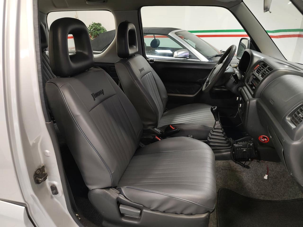 Suzuki Jimny 1.3i 4WD GANCIO TRAINO NEOPATENTATI