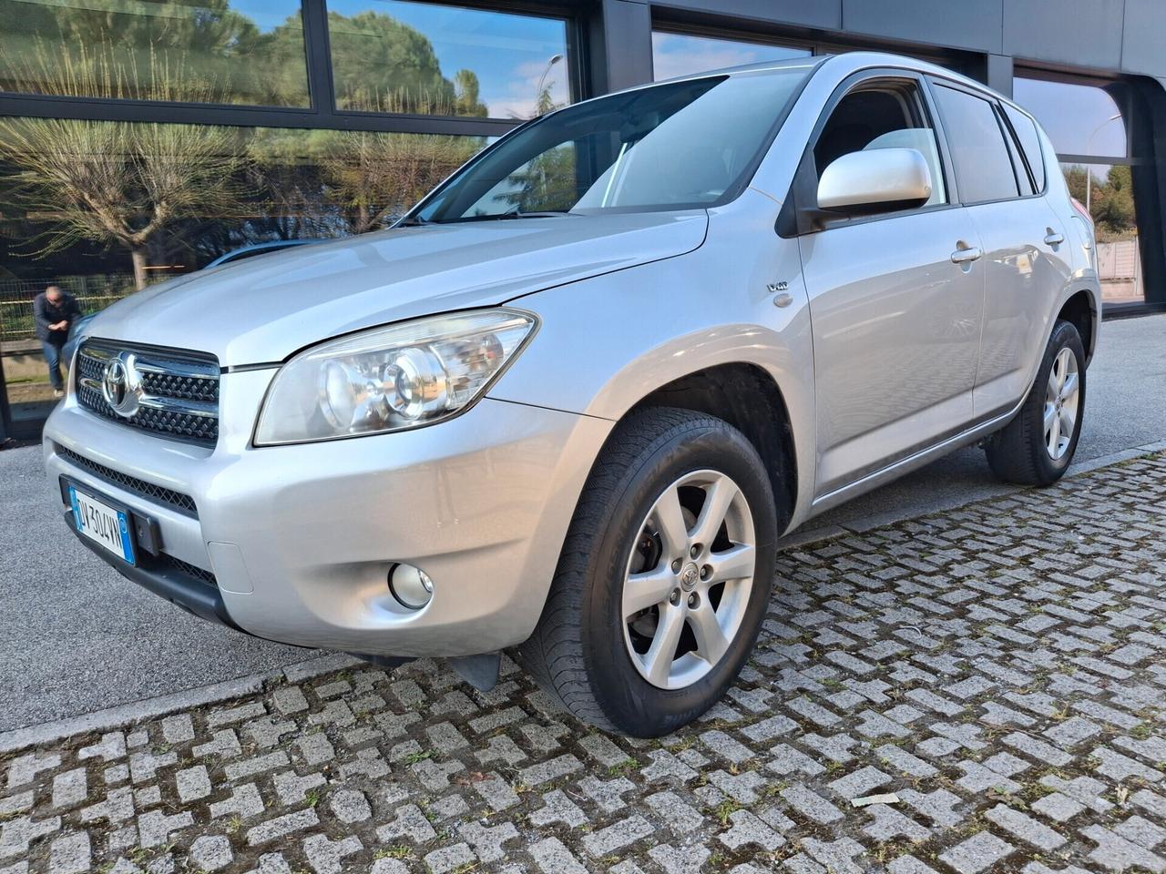 Toyota RAV4-2.2 D-4D 136 CV. Sol*GANCIO TRAINO*