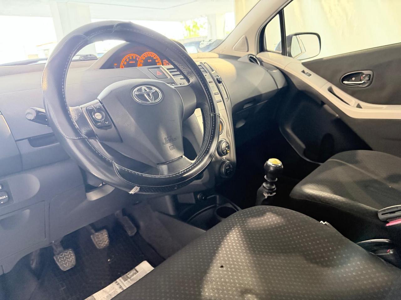 TOYOTA YARIS 2011 1.4 D-4D 5 porte 6 MARCE