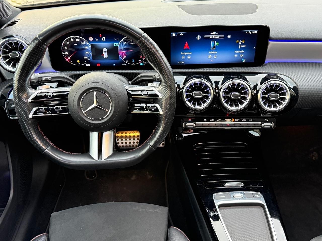 MERCEDES BENZ CLASSE A 180 2024 DIESEL TETTO FULL UNICOPROPRIETARIO TAGLIANDI MERCEDES BENZ