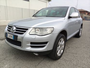 Volkswagen Touareg 2.5 R5 TDI Tip Exclusive