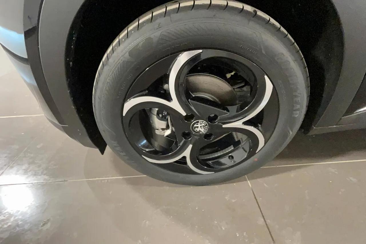 Alfa Romeo Junior 1.2 136 CV Hybrid eDCT6 Speciale