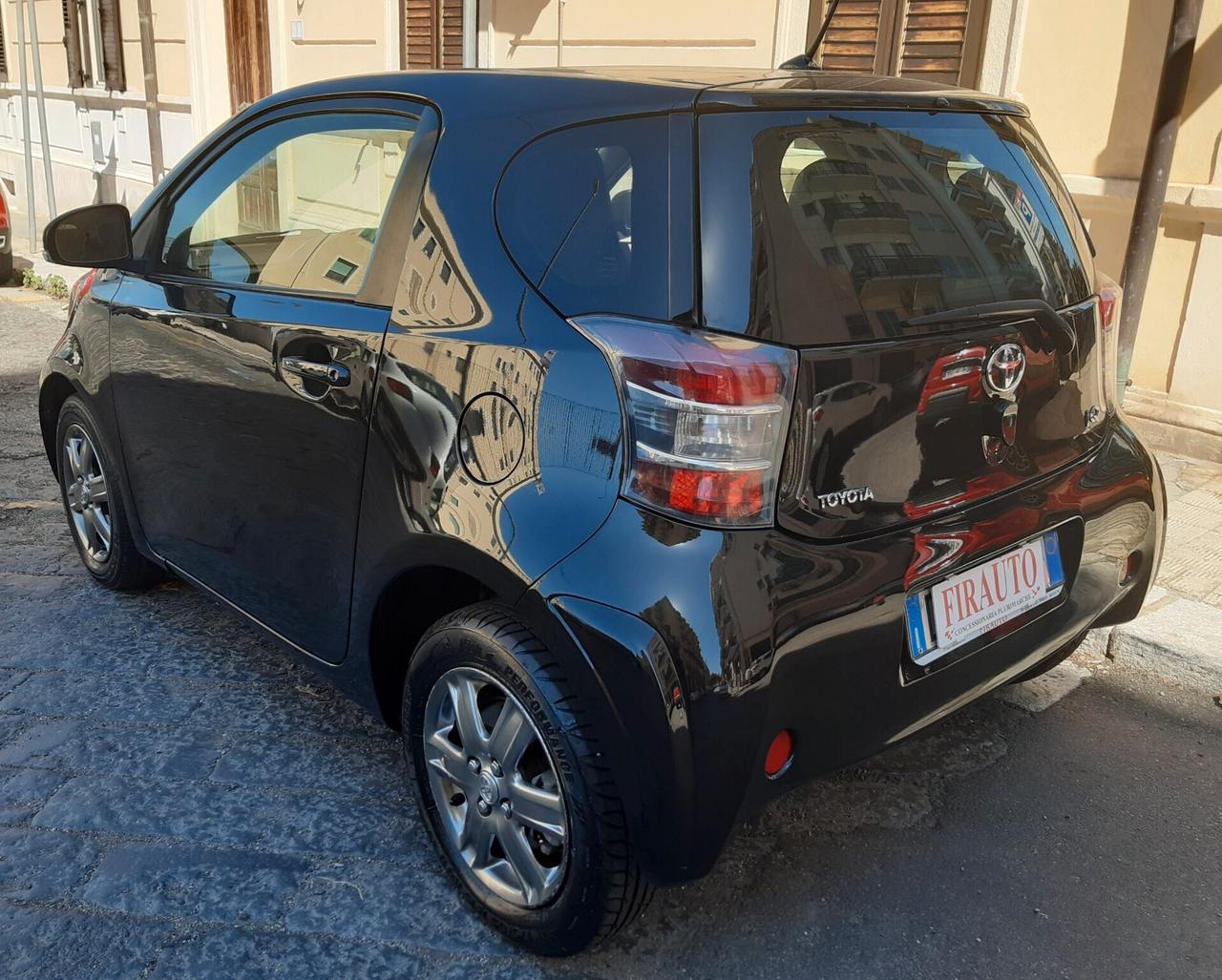 Toyota iQ 1.0 Multidrive NEOPATENTATI