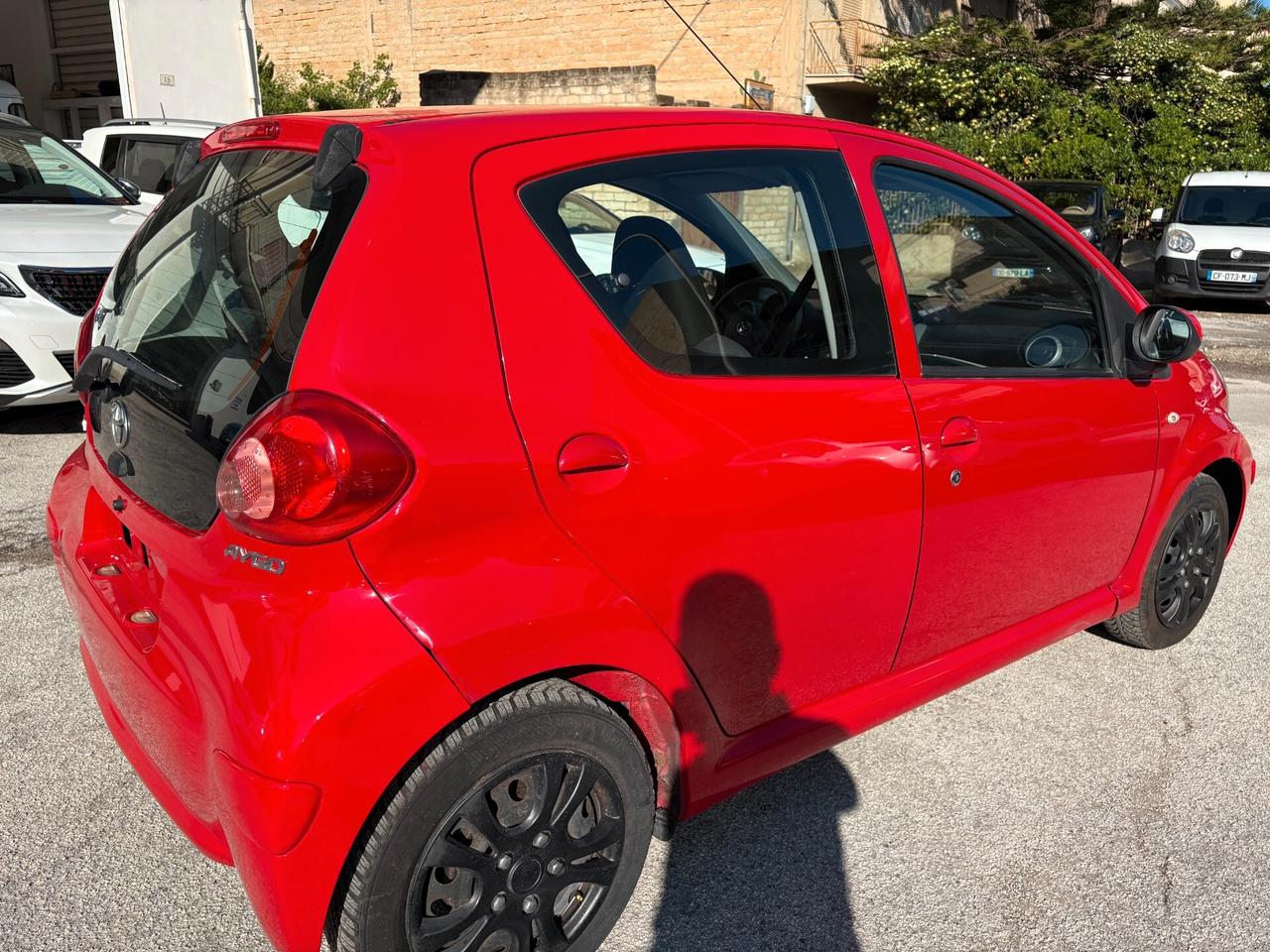 Toyota Aygo 1.0 12V VVT-i 5 porte