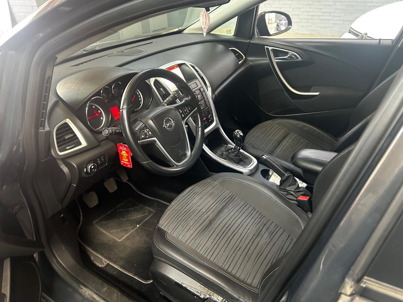 Opel Astra 1.7 CDTI 110CV Sports Tourer Cosmo