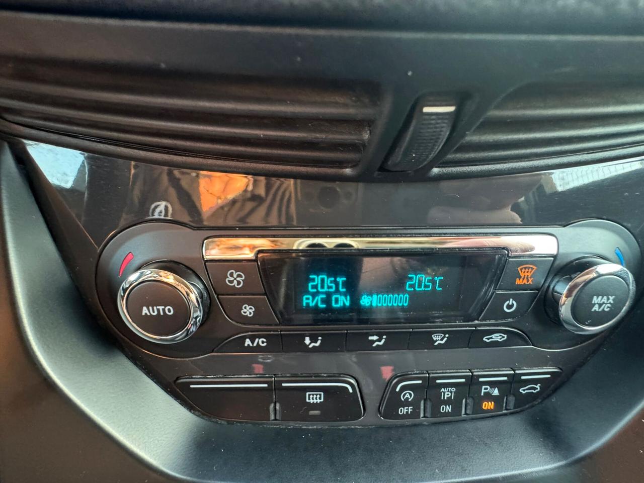 Ford Kuga 2.0 TDCI 150 CV S&S 4WD Powershift Titanium