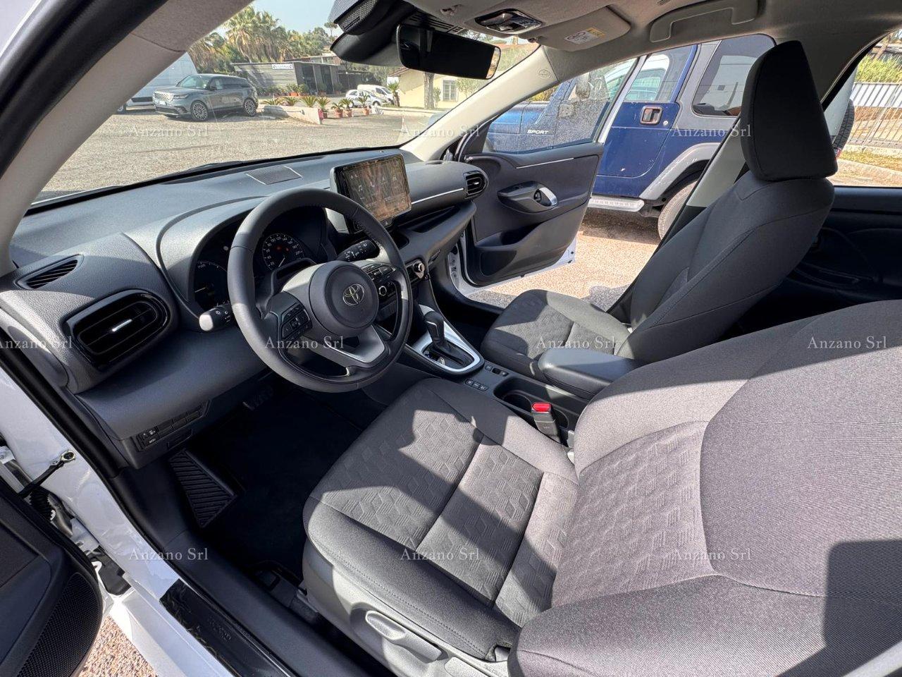 Toyota Yaris 1.5h 115 Icon NEOPATENTATI "PREZZO REALE NON LEGATO A FINANZIARIA"
