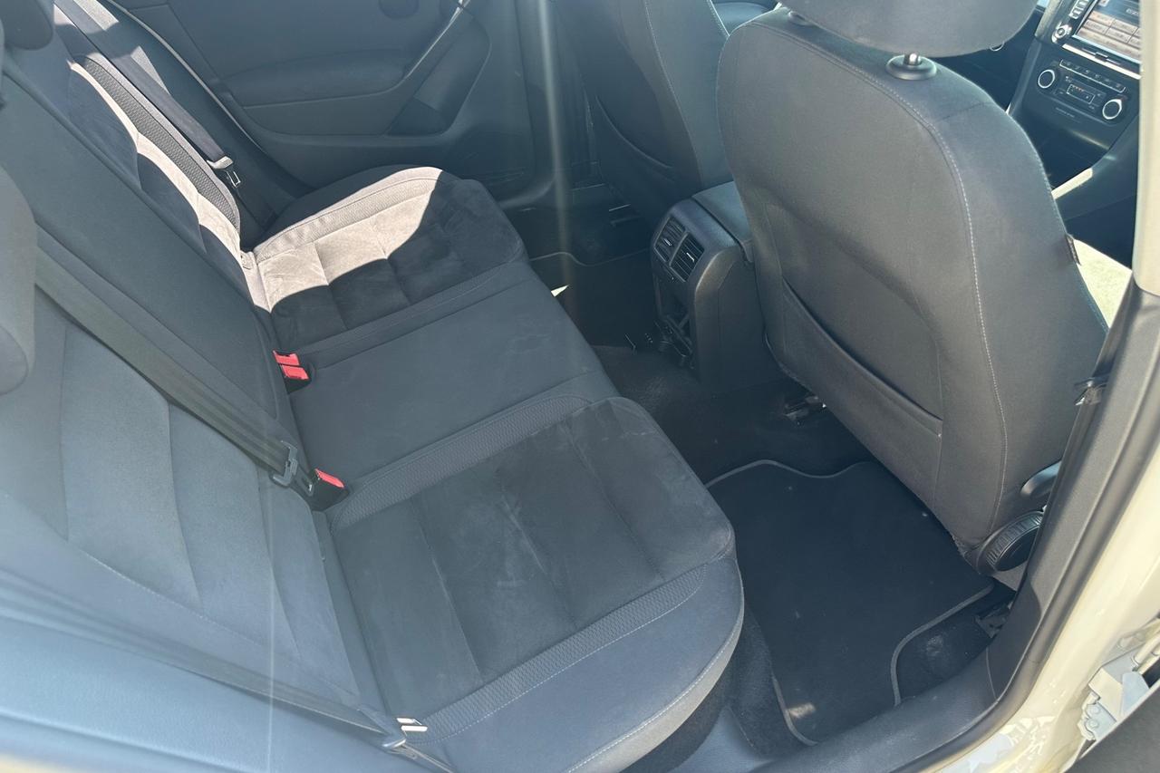 Volkswagen Golf 1.6 TDI DPF 5p. Highline ok Neopatentati