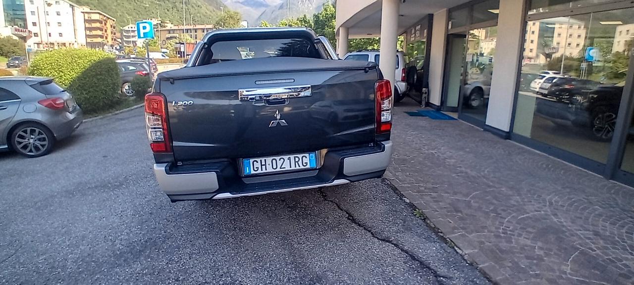 Mitsubishi L200 2.3 D Double Cab 4x4 Super Select Intense
