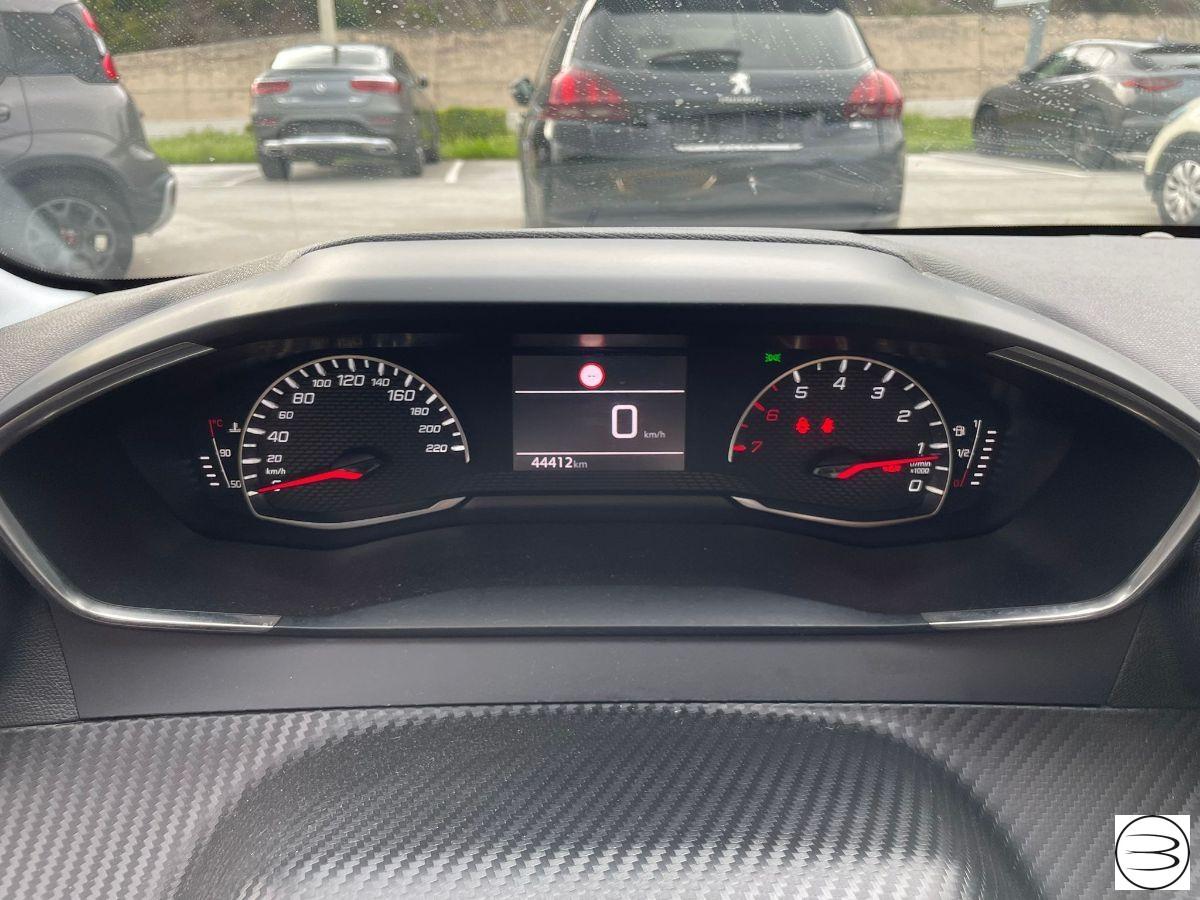 PEUGEOT - 208 - BlueHDi 100 S&S 5p. Active