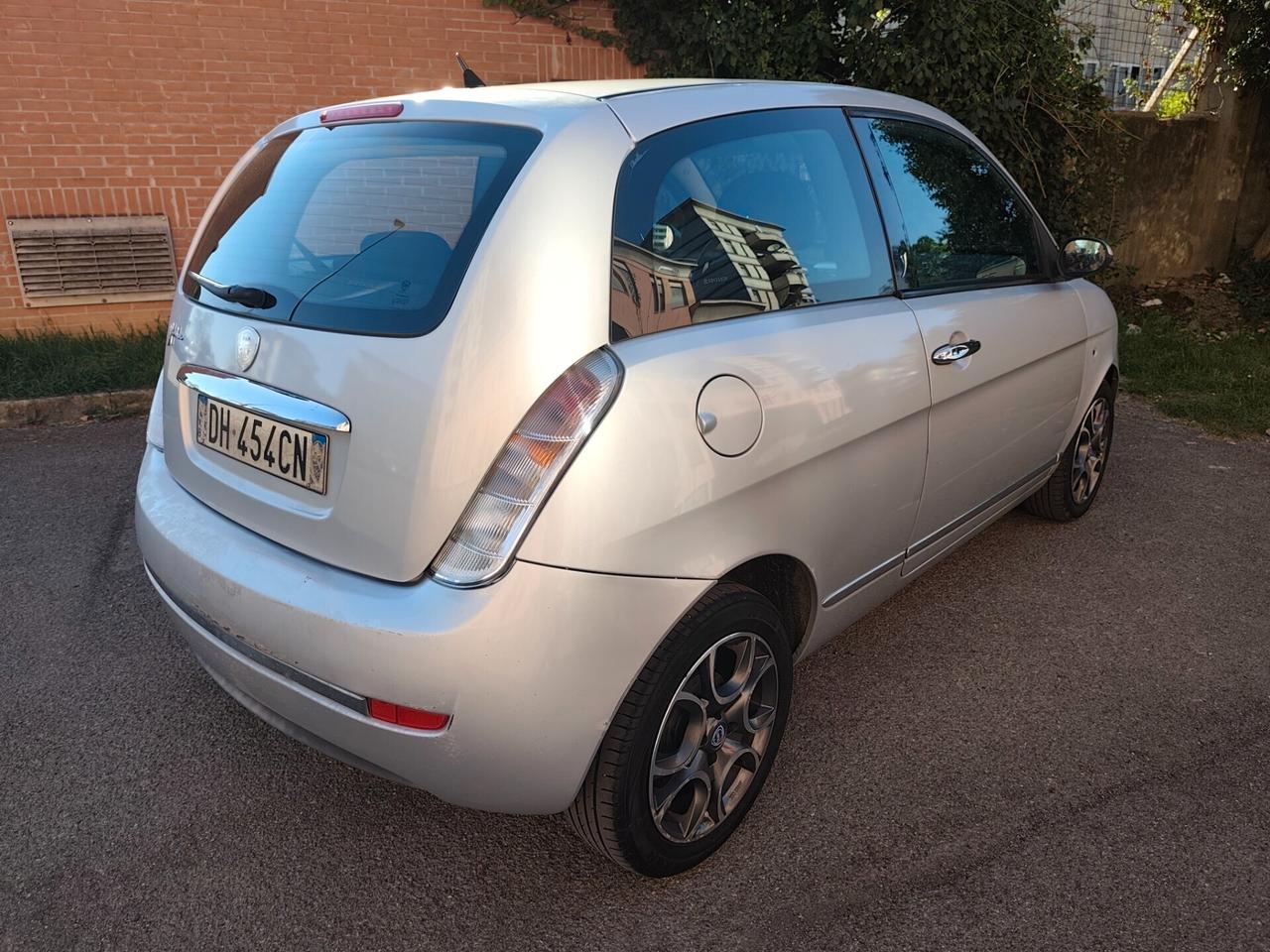 Lancia Ypsilon 1.2 Benz euro 4 cinghia fatta