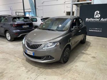 Lancia Ypsilon 1.0 firefly hybrid 69cv Gold Plus