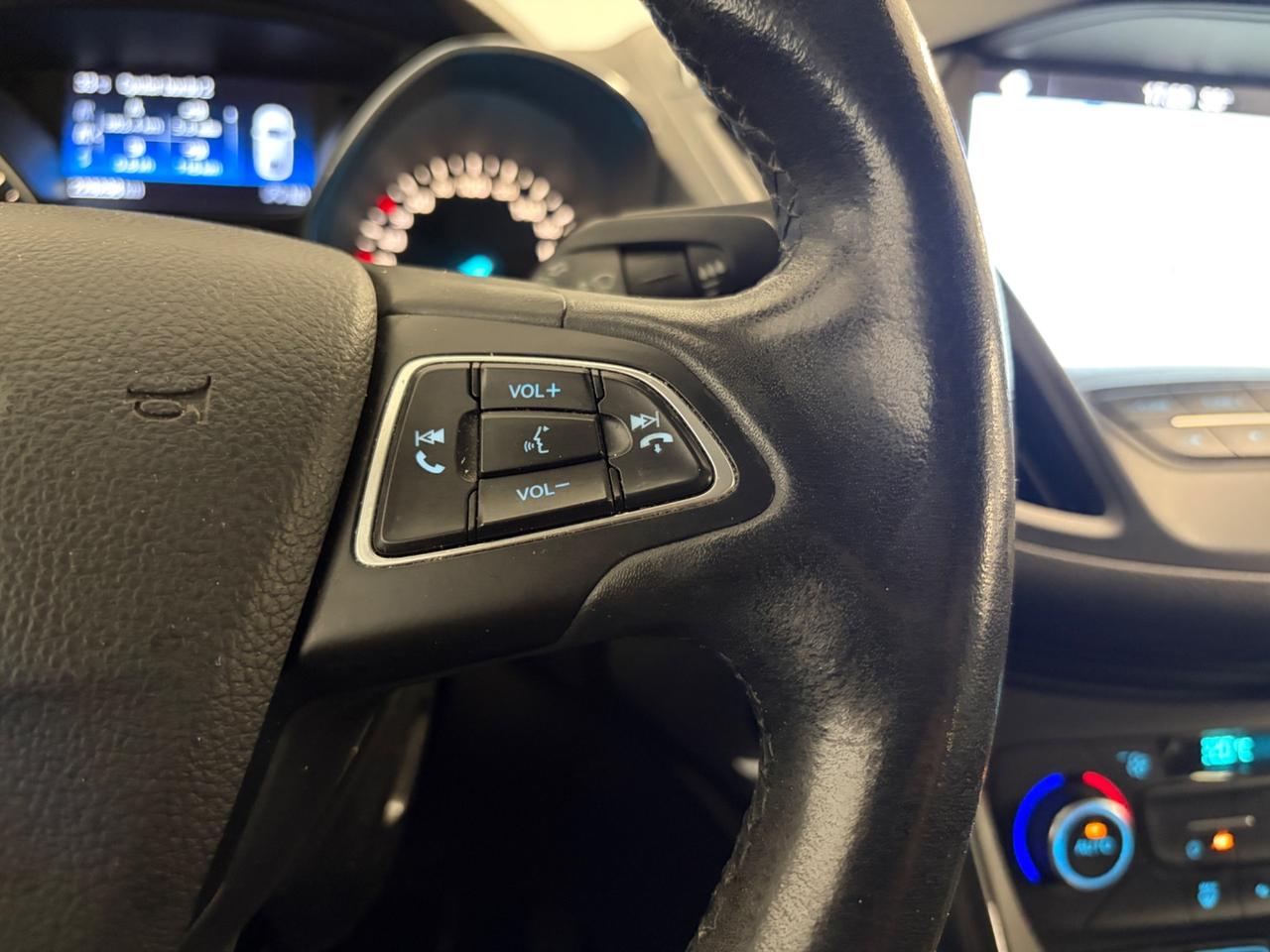 Ford Kuga 1.5 TDCI 120 CV S&S 2WD Titanium