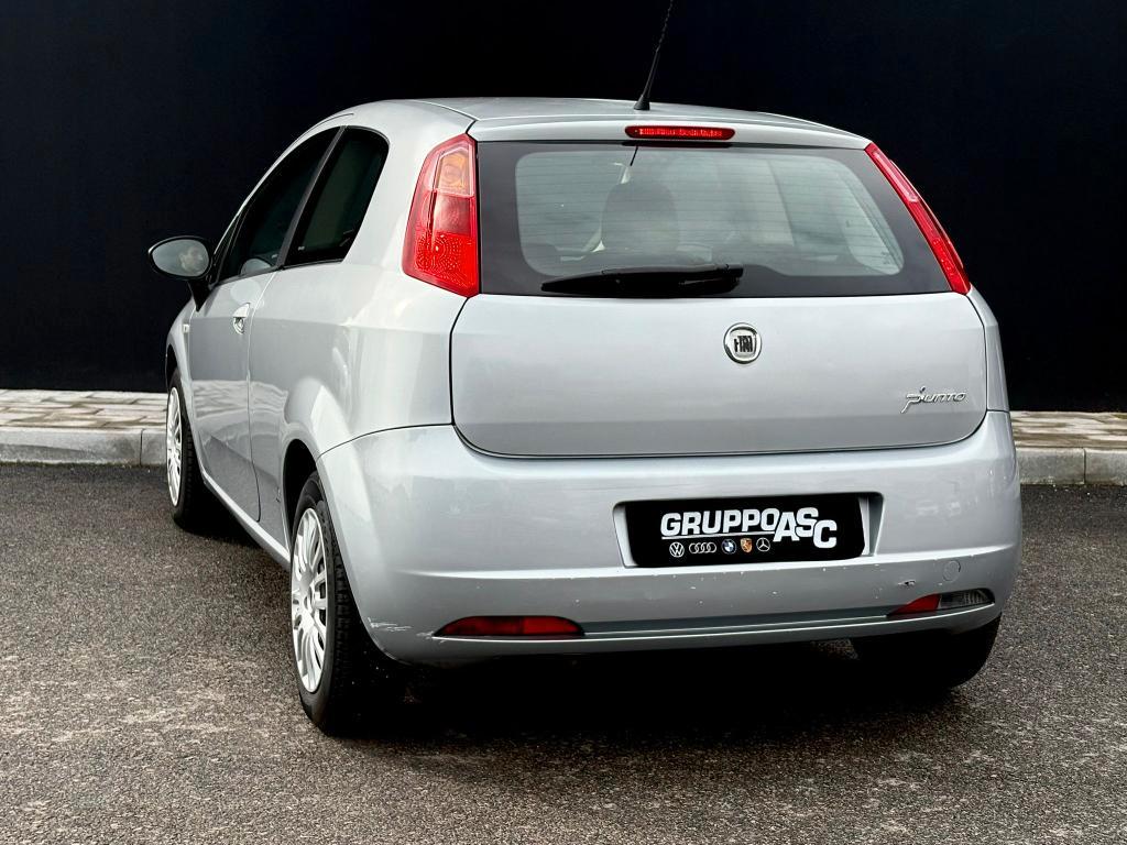 Fiat Grande Punto 3 Porte 1.2 BENZ 65 CV 3 P Dynamic ADATTA NEOPATENTATI