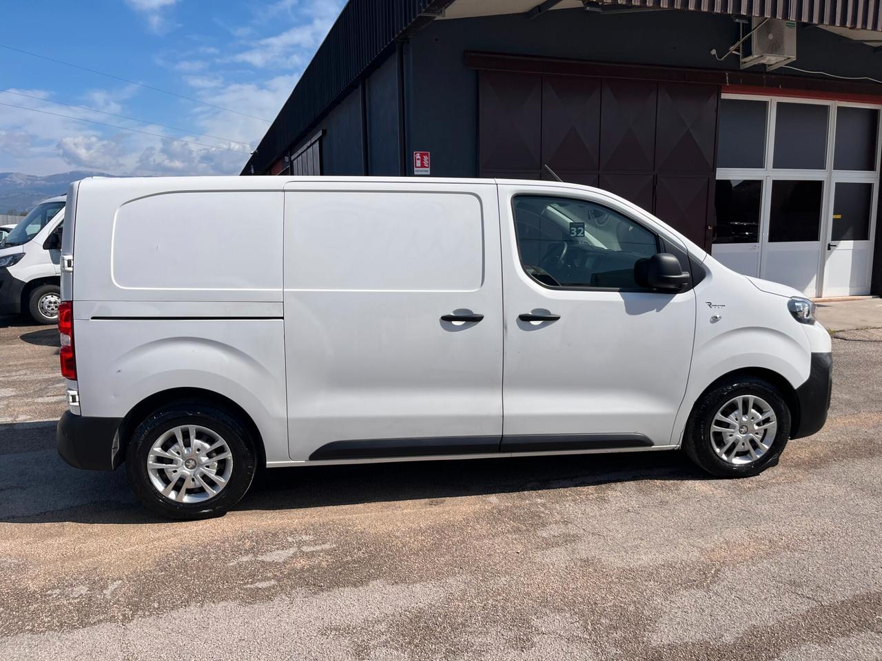 Peugeot EXPERT 1.5 BlueHDi 120CV PREMIUM - FURGONE PASSO MEDIO