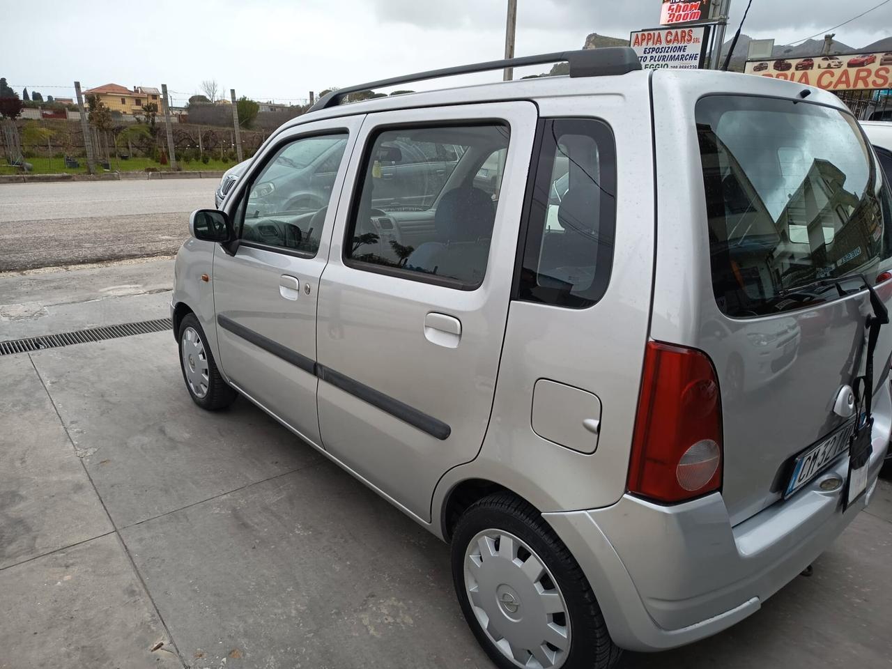 Opel Agila 1.0 12V Edition