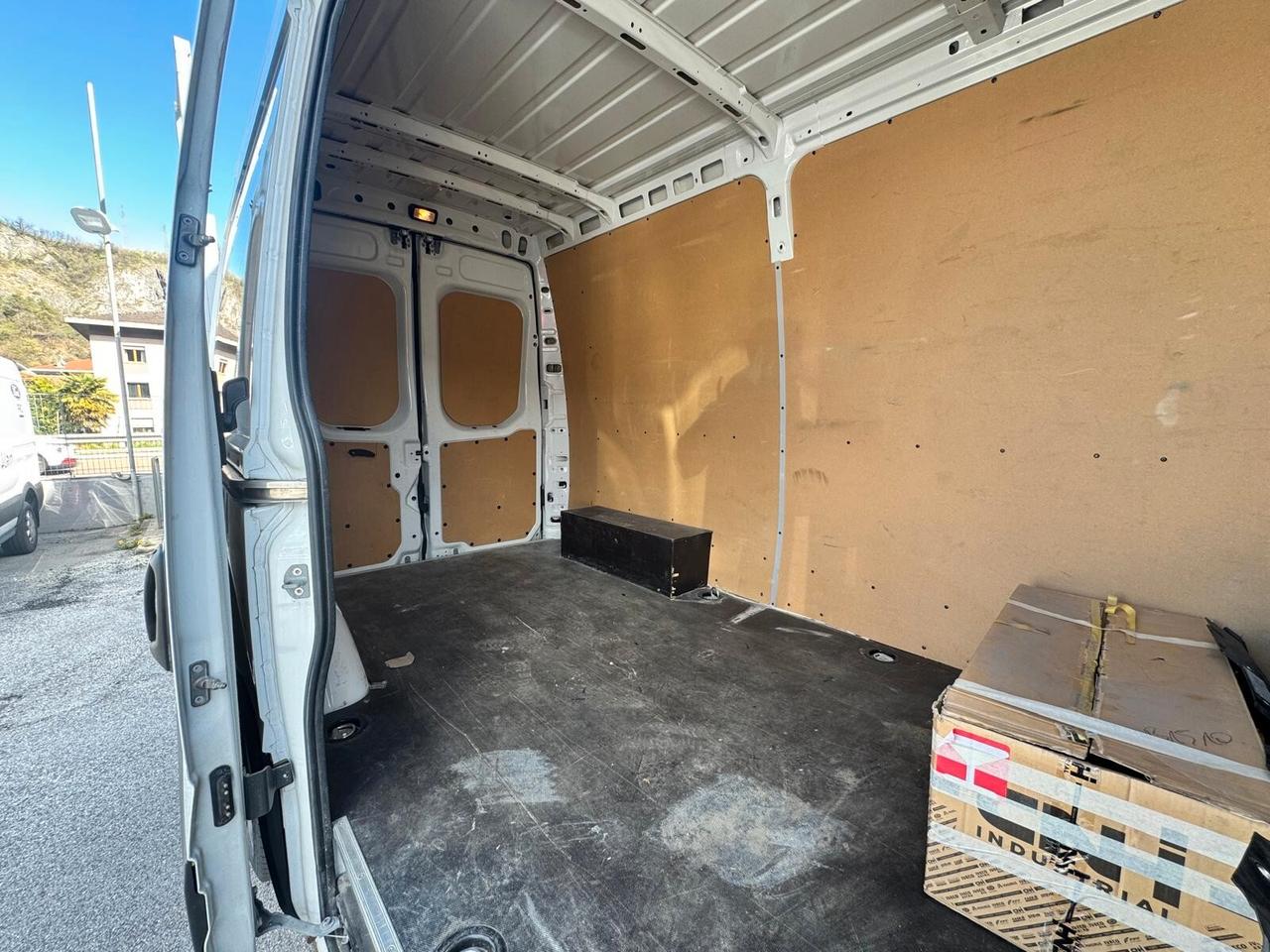 Iveco Daily 35s14 L2 H2