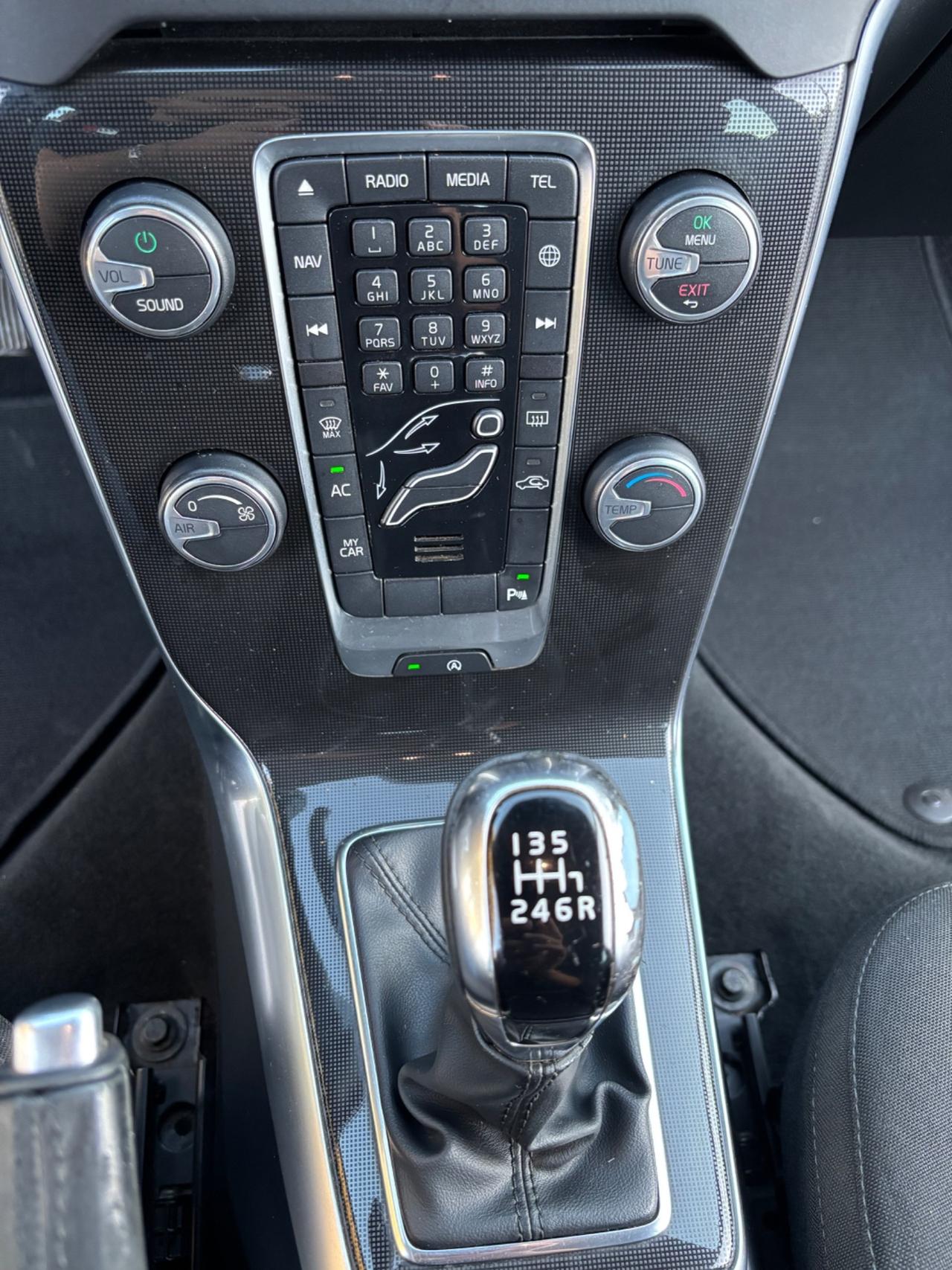 Volvo V40 D2 Geartronic Business Plus