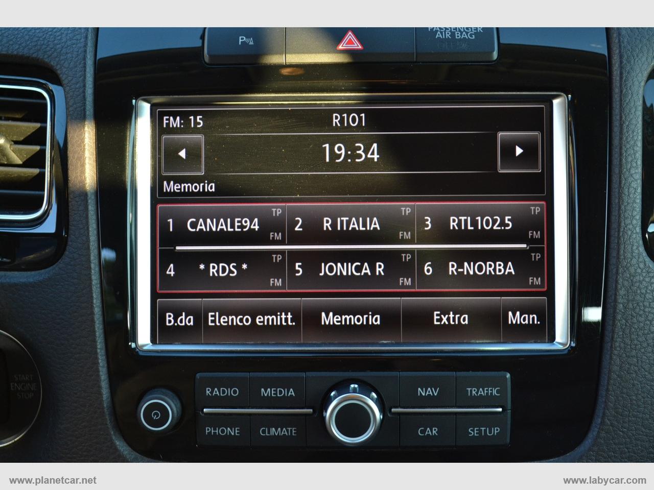 VOLKSWAGEN Touareg 3.0 TDI 245 CV tip. BlueM.Techn.