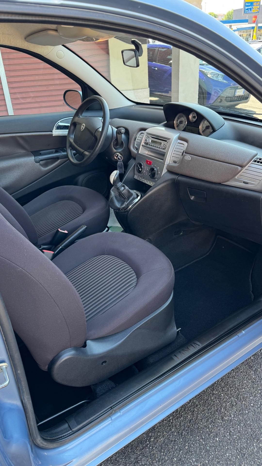 Lancia Ypsilon 1.2 Argento